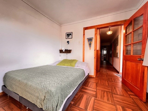 Casa En Venta De 5 Dorm. En Macul