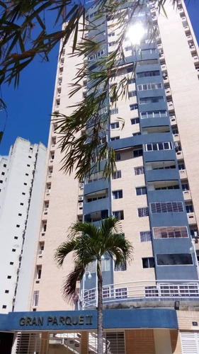 Apartamento, Frente Al C.c. Garibaldi Valencia Res. Gran Parque Ii. Valle De Camoruco. Vende Lino Juvinao 