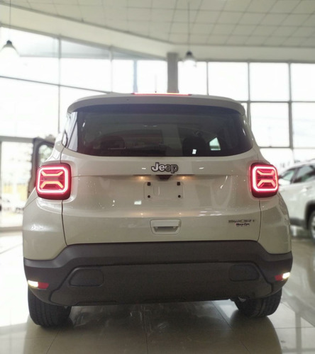 Imagen 10 de 24 de Jeep Renegade 2023