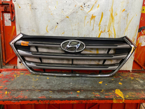 Parrilla Con Detalle Hyundai  Tucson   Limited16-18 40132