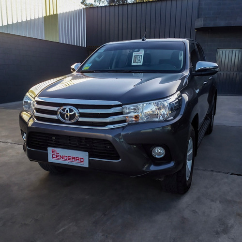 Imagen 2 de 21 de Toyota Hilux 4x2 Dc Srv 2.8 Tdi 6 At
