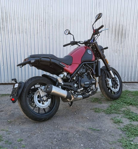Imagen 14 de 15 de Benelli Leoncino 500