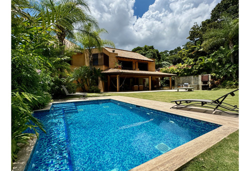 Los Chorros/hermosa Casa Amoblada/2000m2/en Alquiler