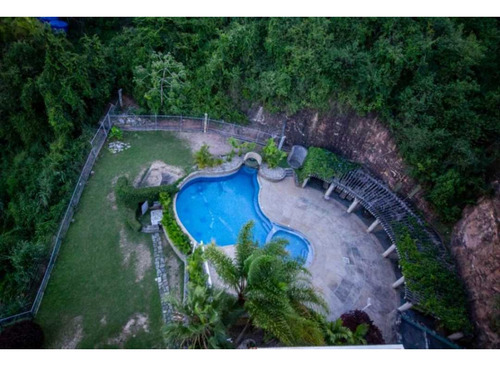 Venta Pent House Santa Fe Norte (5h+2serv/6b+s/6p)