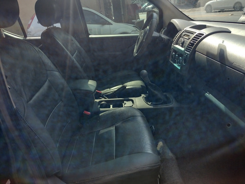 Imagem 6 de 8 de Nissan Frontier 2014 2.5 Sv Attack Cab. Dupla 4x2 4p