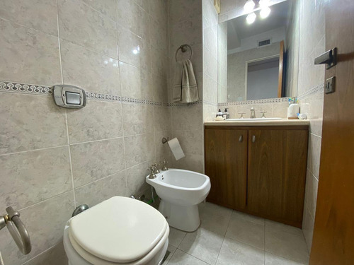 Imagen 11 de 30 de Departamento De 2 Dormitorios En Venta Con Cochera Frente Al Rio Centro Rosario