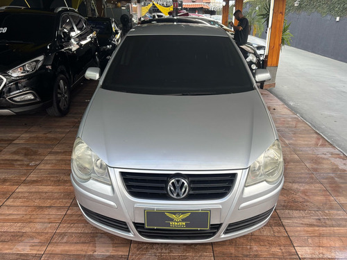 Volkswagen Polo Sedan 1.6 Vht Total Flex 4p