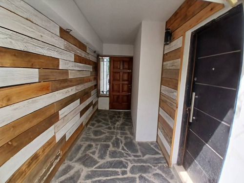 Departamento Tipo Casa En Venta Condicionada En Lanus Este