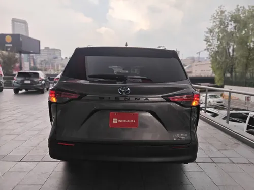 Toyota Sienna 3.5 Xle At