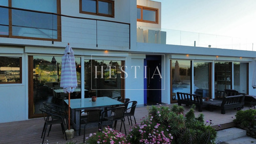 Luminosa Casa En Marbella