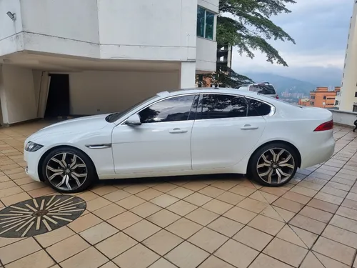 Jaguar XF 2.0 Prestige