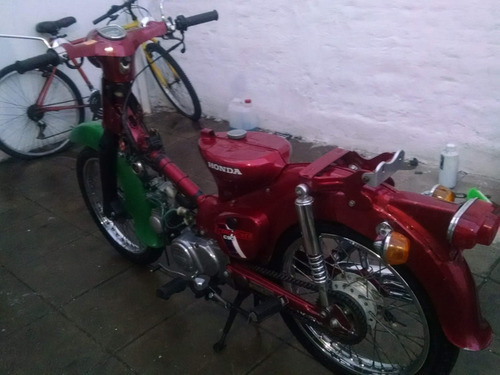 Honda Econo Power C 90 - Faro Redondo