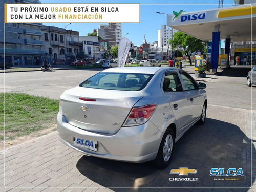 Imagen 5 de 19 de Chevrolet Prisma Joy 2017 Gris Plata 4 Puertas