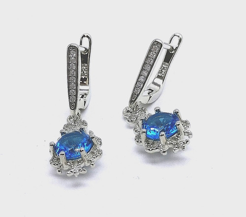 Imagen 1 de 3 de Aretes Con Topacio Y Zirconias Plata Laminada .925