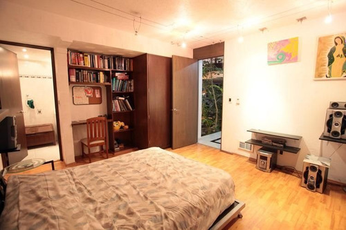 Imagen 19 de 22 de Oportunidad De Gran Residencia Con Jardín