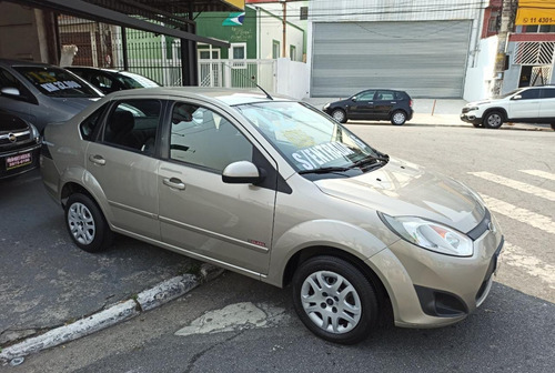 Imagem 3 de 9 de Ford Fiesta Sedan 1.6 Class Ano 2012 Completo