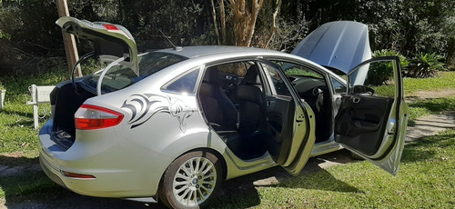Ford New Fiesta Sedan Titanium Powershift