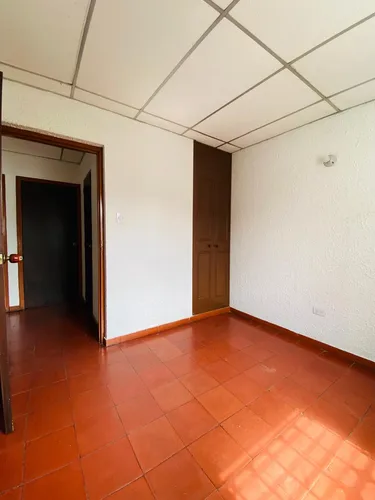 Vendo Casa Unifamiliar De Dos Pisos Barrio Los Alamos