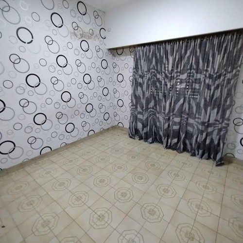 Casa En Venta En Lomas De Zamora, G.b.a. Zona Sur