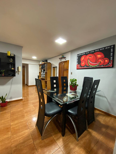 Apartamento En Venta Los Teques Céntrico. Res. Parque Knoop.
