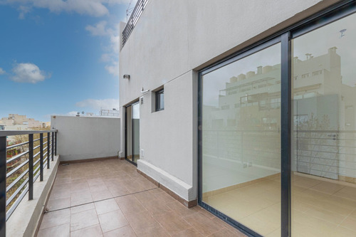 Imagen 1 de 30 de Depto Venta 2 Amb. Gran Balcón. Exc. Ubicación!