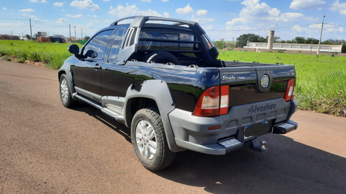 Fiat Strada 1.8 16v Adventure Ce Flex 2p