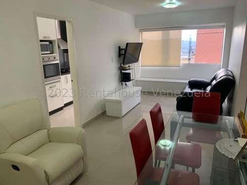 En Venta Cómodo Apartamento En Lomas Del Avila Edf Con Pozo De Agua. Ys 247045