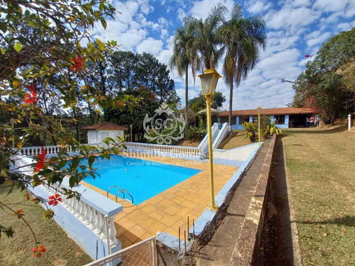 Imagem 1 de 14 de 2.000 M², 03 Dormitórios, Churrasqueira E Piscina !!