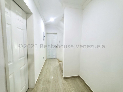 Casa Townhouse En Venta A Estrenar Cantarrana Zona Norte Maracay Todos Los Servicios Remodelada Marmol Porcelanato Estef 25-16085