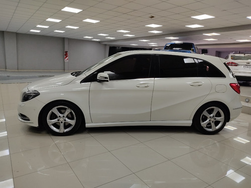 Mercedez Benz B200 Sport At Blue Efficiency 2013