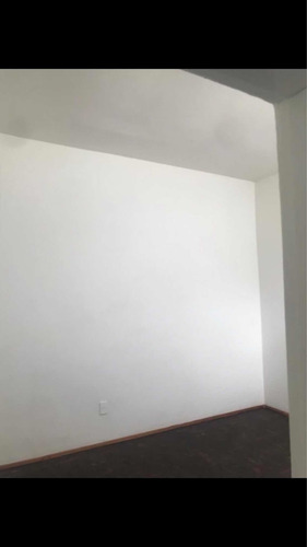 Alquilo Amplia Casa De 2 Dorm Azotea Transita Brazo Oriental