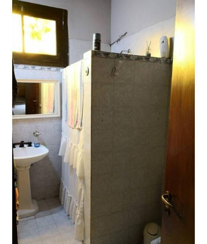 Imagen 28 de 29 de Casa Quinta De Tres Dormitorios, Dos Baños, Quincho, Dos Piletas Y Parque De 2086 M2