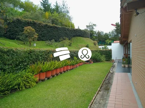 Casa En Conjunto Cerrado En Venta En Área Urbana Undefined Habitaciones