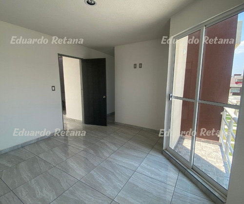 Amplia Casa En Pachuca, 132 M² De Construcción Y Vestidor En Recámara Principal