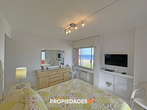 Imagen 15 de 30 de Primera Linea Playa Brava - Venta Dpto. 3 Dormitorios