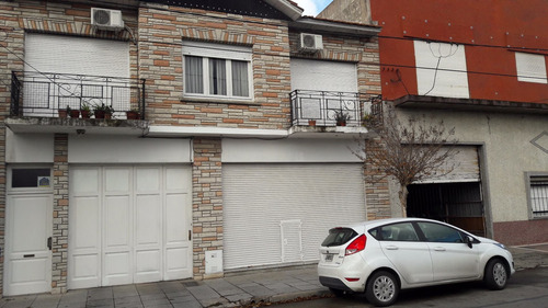 Imagen 16 de 30 de Galpón En Venta. 200 M2. 1 M2 Cub