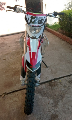 Imagen 3 de 3 de Rvm Cz250t