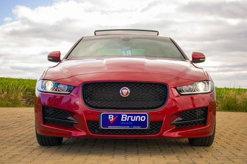 Imagem 3 de 15 de Jaguar Xe R-sport P250 2.0 Turbo 2018