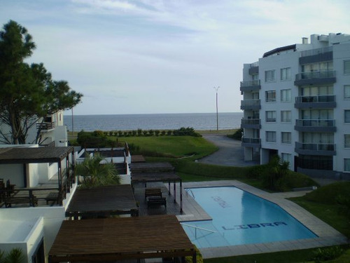 Venta De Apartamento 2 Dormitorios En Pinares, Punta Del Est (ref: Zen-2650)