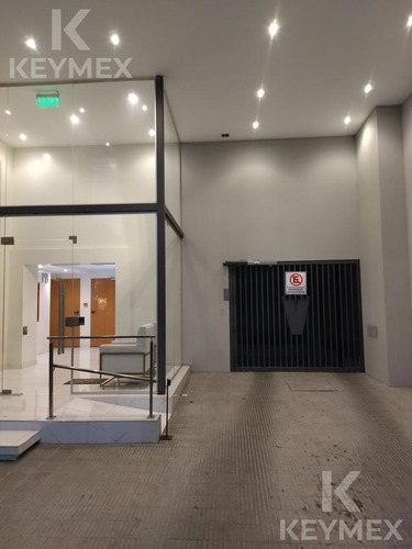 Imagen 1 de 8 de Cocheras Cubiertas En Av. 7 Entre 38 Y 39 (plaza Olazabal) - La Plata