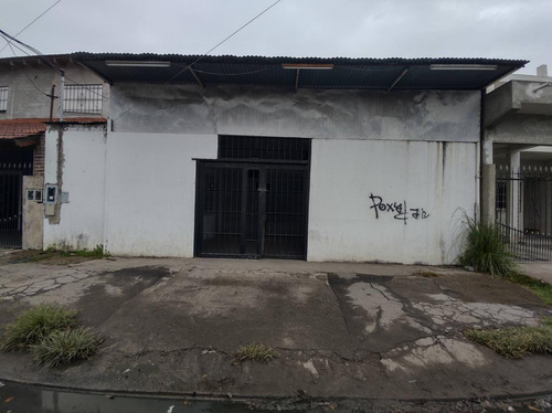 Imagen 1 de 6 de Galpón - Gregorio De Laferrere