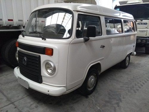 Volkswagen Kombi 1.4 Standard Total Flex 3p