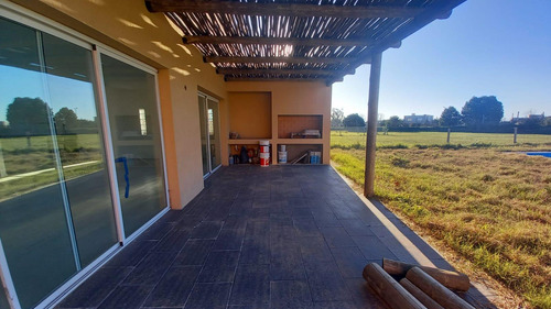 Casa A La Venta En San Sebastian, Area 2, Perimetral Al Boulevard Interno