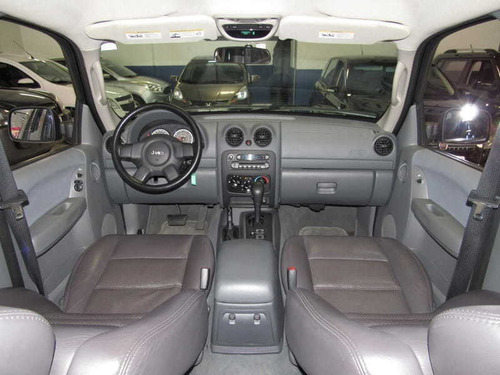 Jeep Cherokee Sport 4x4 3.7 V-6 4p
