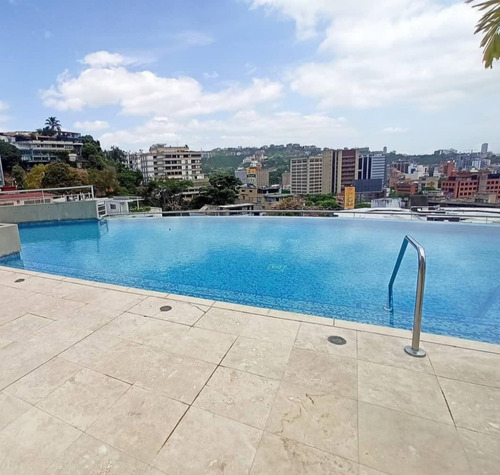 Se Vende Ph En Lomas De Las Mercedes