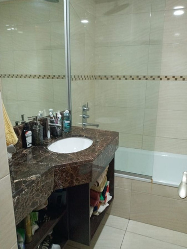 Imagen 17 de 19 de Departamento En Venta De 4 Ambientes En Lomas De Zamora