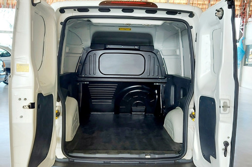 Imagem 10 de 15 de Fiat Fiorino 2021