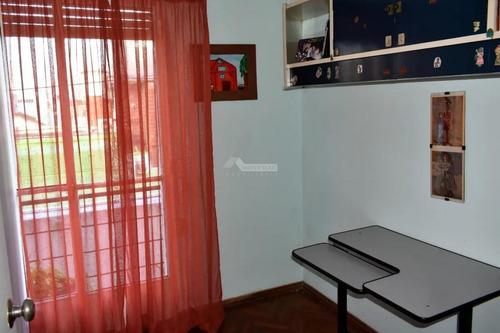 Imagen 8 de 12 de Casa Venta Punta Gorda 3 Dormitorios General Paz Y Rivera 2 Baños Garaje Para 2 Autos.