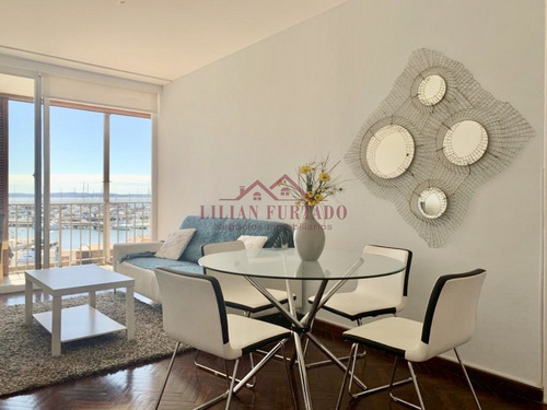 Departamento Con Espectacular Vista Al Puerto De Punta Del Este En Venta Un Dormitorio- Ref: 1442