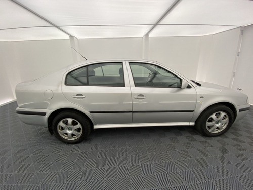 Imagen 12 de 25 de Skoda Octavia 1.8 Turbo